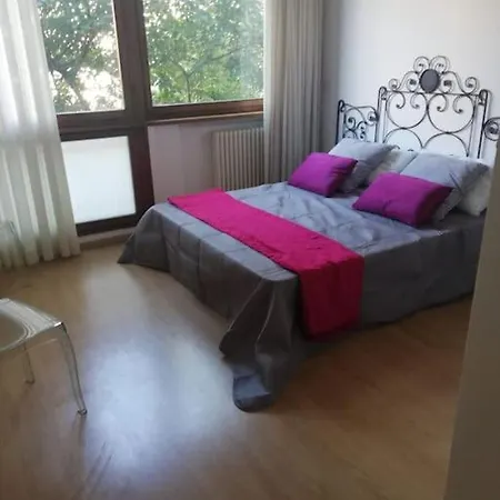 Vanity - 4 Bedrooms With 4 Bathrooms - Ac & Wifi Řím