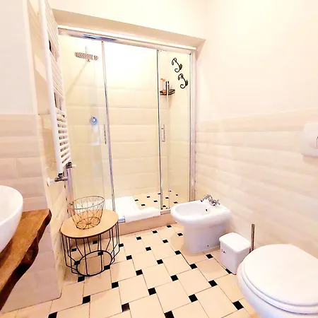 Vanity - 4 Bedrooms With 4 Bathrooms - Ac & Wifi Řím